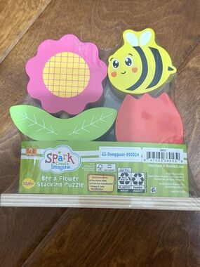NWT Spark Create Imagine Bee & Flower Stacking Puzzle